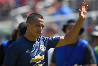 Alexis Sanchez deletes tweets after furious reaction from Manchester United supporters