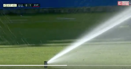 La Liga match disrupted by sprinklers coming on during play