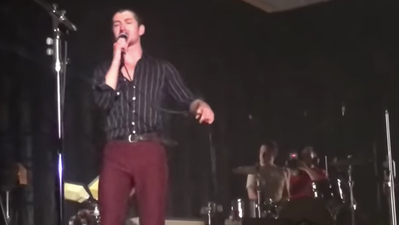 WATCH: Arctic Monkeys play intimate version of ‘A Certain Romance’ at final Sheffield show