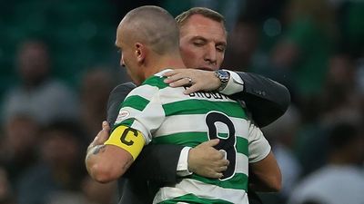 Scott Brown mocked for nabbing Aberdeen tactics note and giving it to Brendan Rodgers