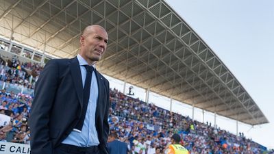 Zinedine Zidane’s agent discusses rumours linking Zizou to Manchester United