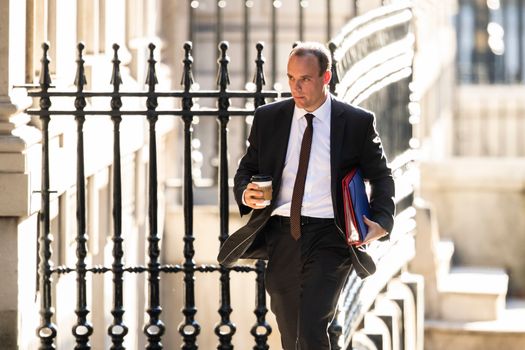 LONDON, ENGLAND - SEPTEMBER 13: Britain's Secretary of State for Exiting the European Union (Brexit Minister) Dominic Raab arrives at Downing Street on September 13, 2018 in London, England. Theresa May is holding a special cabinet meeting today in Downing Street to discuss plans in the event of a 'no-deal' Brexit. (Photo by Dan Kitwood/Getty Images)