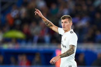 Toni Kroos takes boring footballer tweets to the next level