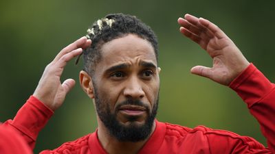 Ashley Williams apologises for ‘mugs’ remark about Cardiff City fans