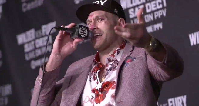 Tyson Fury sings American Pie