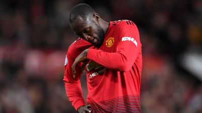 Romelu Lukaku considering a move away from Manchester United after being dropped