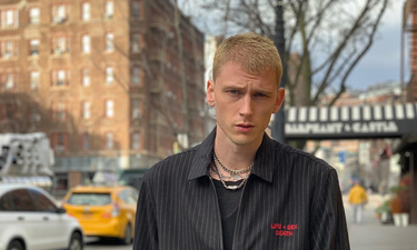 Machine Gun Kelly ends 2018 by firing shots at Eminem in new Instagram diss post