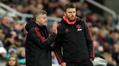 Michael Carrick lavishes praise on Ole Gunnar Solksjaer for creating ‘happy camp’