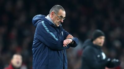 Chelsea hold crisis talks with Maurizio Sarri amid concerns over recent performances