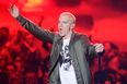 Eminem refuses to perform Killshot and lays into Machine Gun Kelly on stage