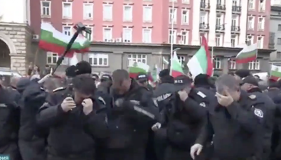 Bulgarian police accidentally pepper spray themselves instead of protesters