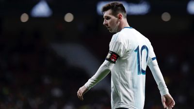 Lionel Messi could miss Champions League tie with Manchester United due to pelvic injury