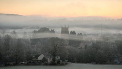 Temperatures set to plummet this weekend after sunny Friday