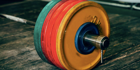 Schoolboy squats a whopping 376kg, breaks powerlifting record in the process