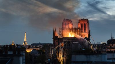 PSG offer 500 tickets to Paris firefighters who extinguished Notre Dame fire