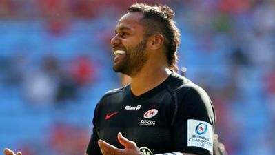 Munster fan confronts Billy Vunipola on the pitch after Saracens win