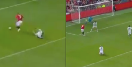 David Beckham puts Bayern player on the floor before hammering home Manchester United goal