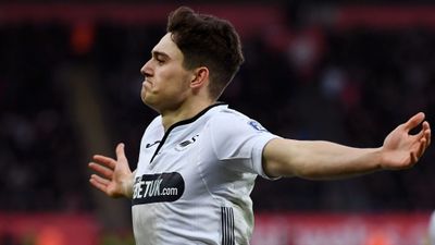 Daniel James undergoing medical at Manchester United