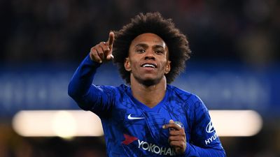 Arsenal offer Willian three-year contract with staggering signing on fee