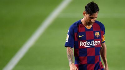 Lionel Messi tells Barcelona he wants to leave the club