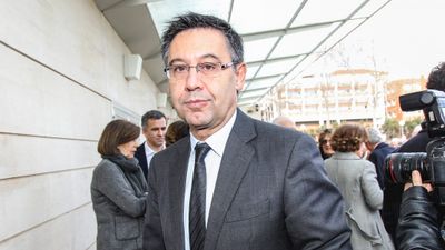 Barcelona president Josep Bartomeu accused of corruption by Catalan police