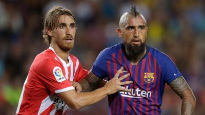 Barcelona consider bringing Marc Muniesa back from Qatar