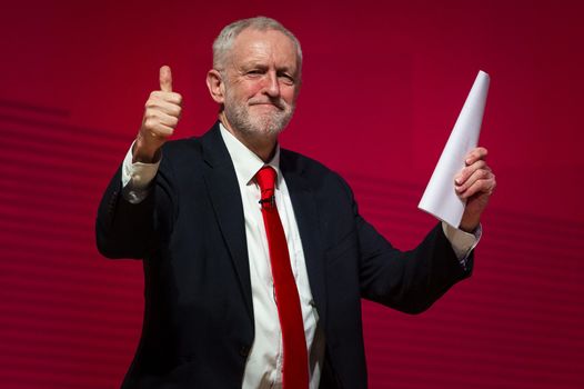 Jeremy Corbyn avoids fine for breaching coronavirus regulations