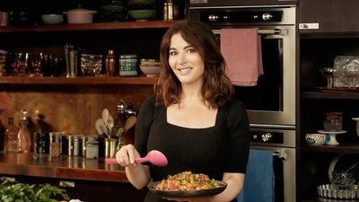 Nigella Lawson’s banana skin curry leaves viewers very confused