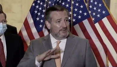 Ted Cruz refuses reporter’s request to wear a mask