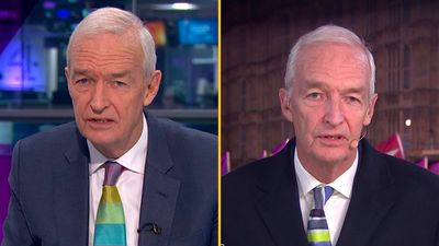 Jon Snow quits Channel 4 News after 32 years