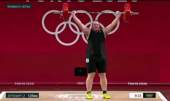 Laurel Hubbard fails all three of her snatches on Olympic debut