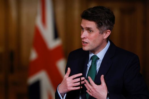 Gavin Williamson mistakes Maro Itoje for Marcus Rashford