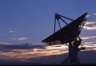 Strange radio waves from centre of galaxy are baffling astronomers