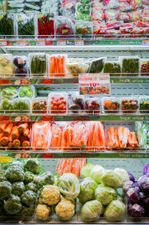 France to ban plastic packaging for fruit and vegetables from January 2022