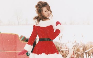 Heart Xmas which plays Christmas songs 24/7 has just launched