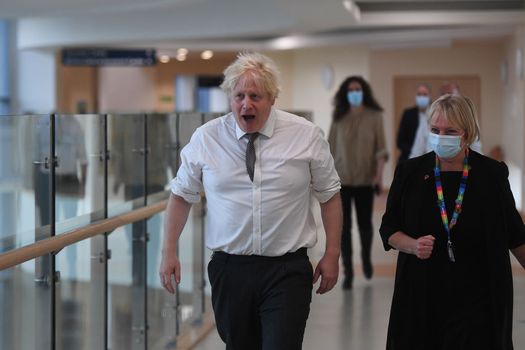 Boris Johnson seen maskless in hospital