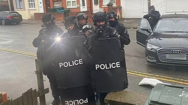 Armed dad: Police siege in Earlsdon, Coventry