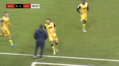 Lincoln striker celebrates in former manager’s face after scoring against Sunderland