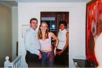 Mystery thumb uncovered in original uncropped version of Prince Andrew pic