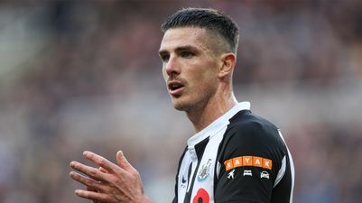 Ciaran Clark punches opponent during Newcastle’s friendly match in Saudi Arabia