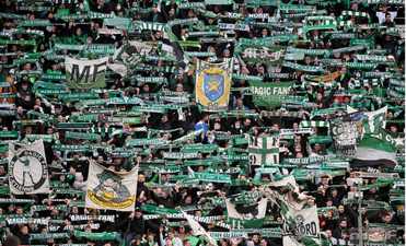 Saint-Étienne fans produce banners mocking their players after cup defeat