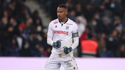 Nantes goalkeeper becomes 13th player to earn 10/10 L’Equipe rating