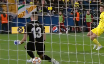 Villarreal goalkeeper at fault for two goals as Liverpool reach Champions League final