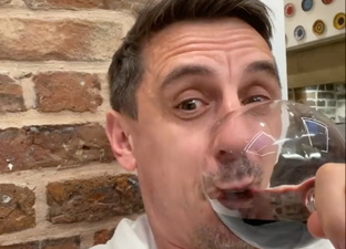 Liverpool fans mock Gary Neville for premature celebration of Villarreal goals