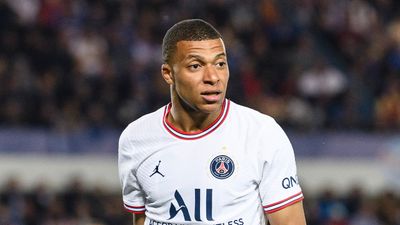 Kylian Mbappé reportedly agrees contract extension with PSG