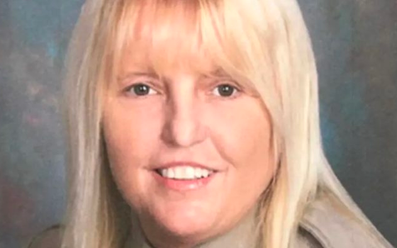 Alabama Prison officer Vicky White dead as manhunt ends