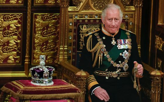 Americans react to Prince Charles gold throne