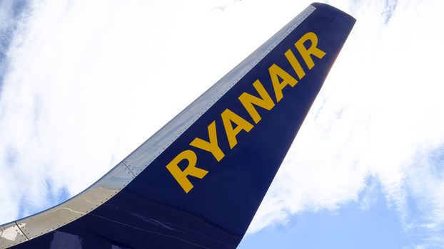 Ryanair Spurs Conte