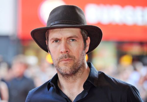 Rhod Gilbert undergoing cancer treatment