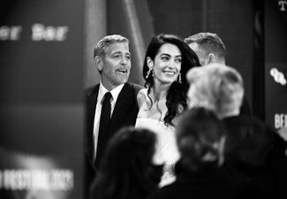 Women need to be dating men 10 years older than them, says relationship coach